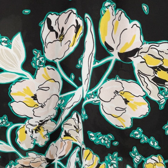 APT 9 Floral Blouse | Black | Small - Picture 6 of 9